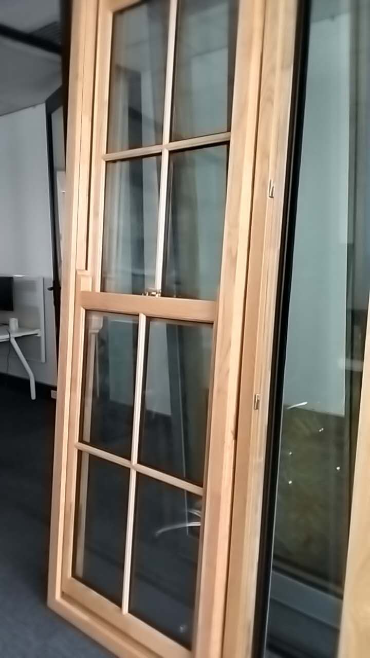 T150T timber double hung window